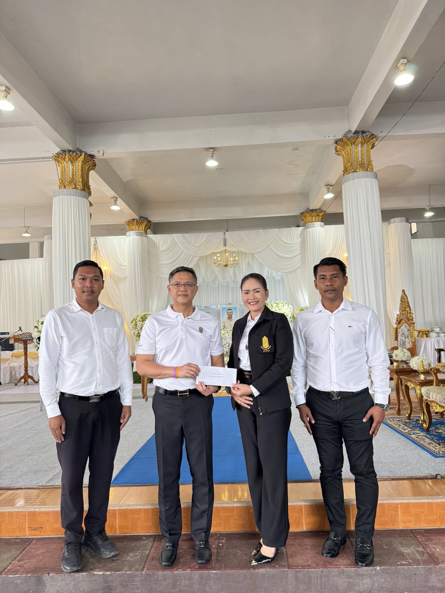 ๒๓ ตุลาคม ๒๕๖๘ เวลา ๑๘.๐๐ น. นางอุไรวรรณ บรรดาศักดิ์ นายกองค์การบริหารส่วนตําบลป่าร่อน พร้อมด้วยนายสมเกียรติ สีทอง รองนายกองค์การบริหารส่วนตําบลป่าร่อน ร่วมงานบำเพ็ญกุศลศพคุณพ่อศุภชัย ศุภวิบูลย์ผล อายุ ๘๑ ปี บิดานายธีรุตม์ ศุภวิบูลย์ผล ผู้ว่าราชการจังหวัดสุราษฎร์ธานี 
โดยมีนายพิพัฒน์ รัชกิจประการ รองนายกรัฐมนตรีและรัฐมนตรีว่าการกระทรวงคมนาคม เป็นประธานในพิธีสวดพระอภิธรรมศพ ณ วัดควนลัง อำเภอหาดใหญ่ จังหวัดสงขลา
พร้อมนี้มีคณะผู้บริหารกระทรวงคมนาคม ผู้ว่าราชการจังหวัดหลายจังหวัด รองผู้ว่าราชการจังหวัด  นายกองค์การบริหารส่วนจังหวัดสุราษฎร์ธานี หัวหน้าส่วนราชการ นายอำเภอในจังหวัดสุราษฎร์ธานี และแขกผู้มีเกียรติเดินทางมาร่วมแสดงความเสียใจกับครอบครัวศุภวิบูลย์ผลเป็นจำนวนมาก